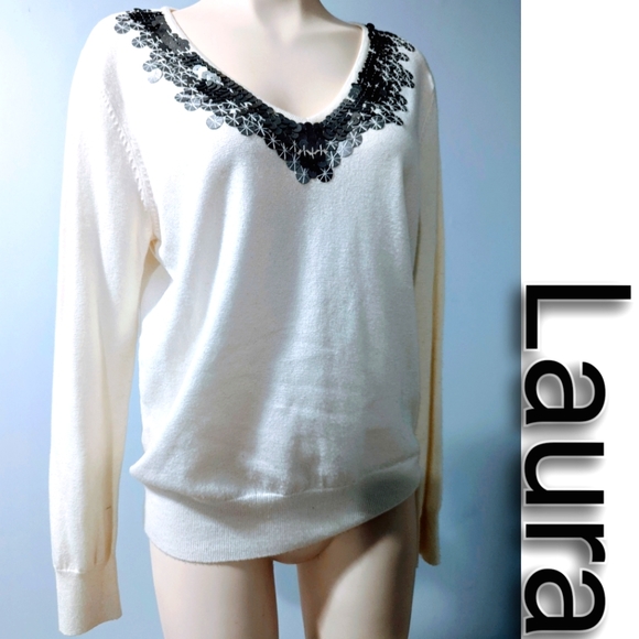 🎀| Laura | Sequin V Neck Sweater | XL - Picture 2 of 8